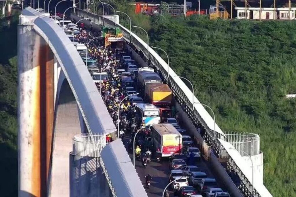 Ponte da Amizade entre Foz do Iguaçu - BR e Ciudad del Este - PY