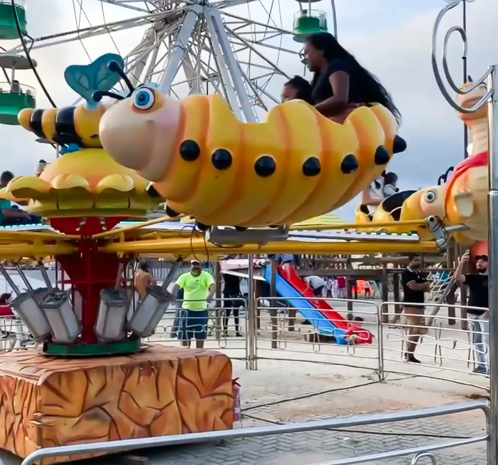 abelinha novo atrativo no parque de diversões do wonder park foz