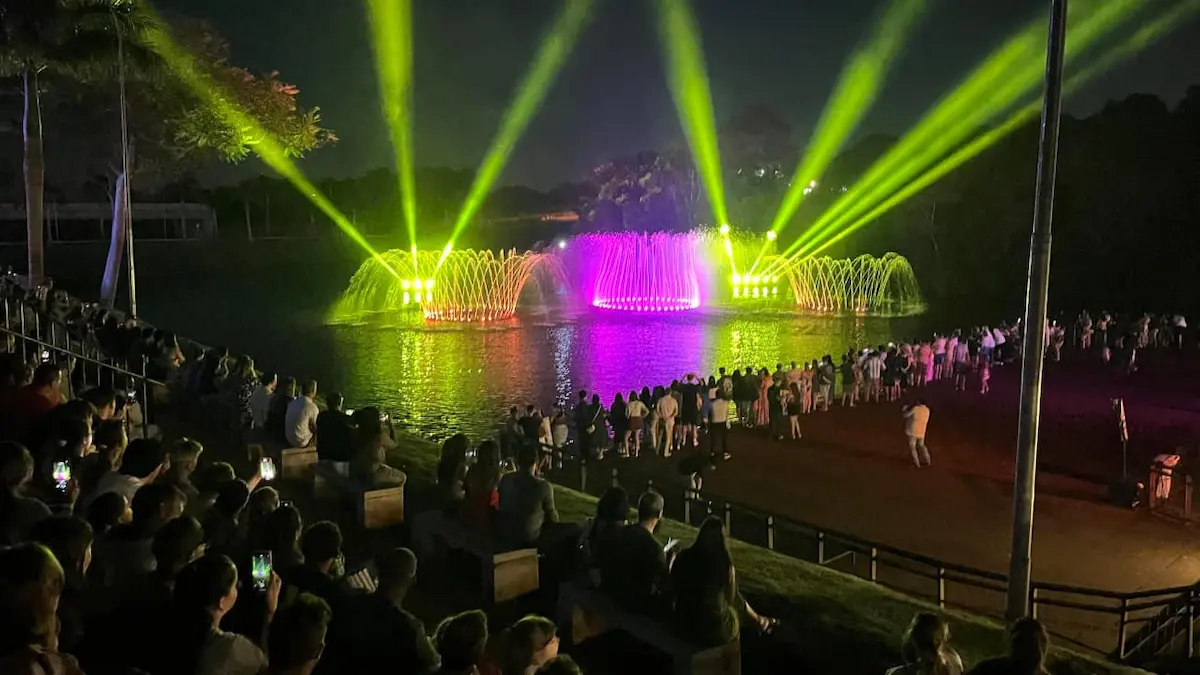 Capa do Blog: Passeios noturnos em Foz do Iguaçu para famílias