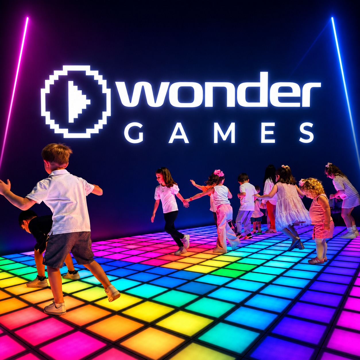 Jogadores posicionados no piso de LED azul da sala 02